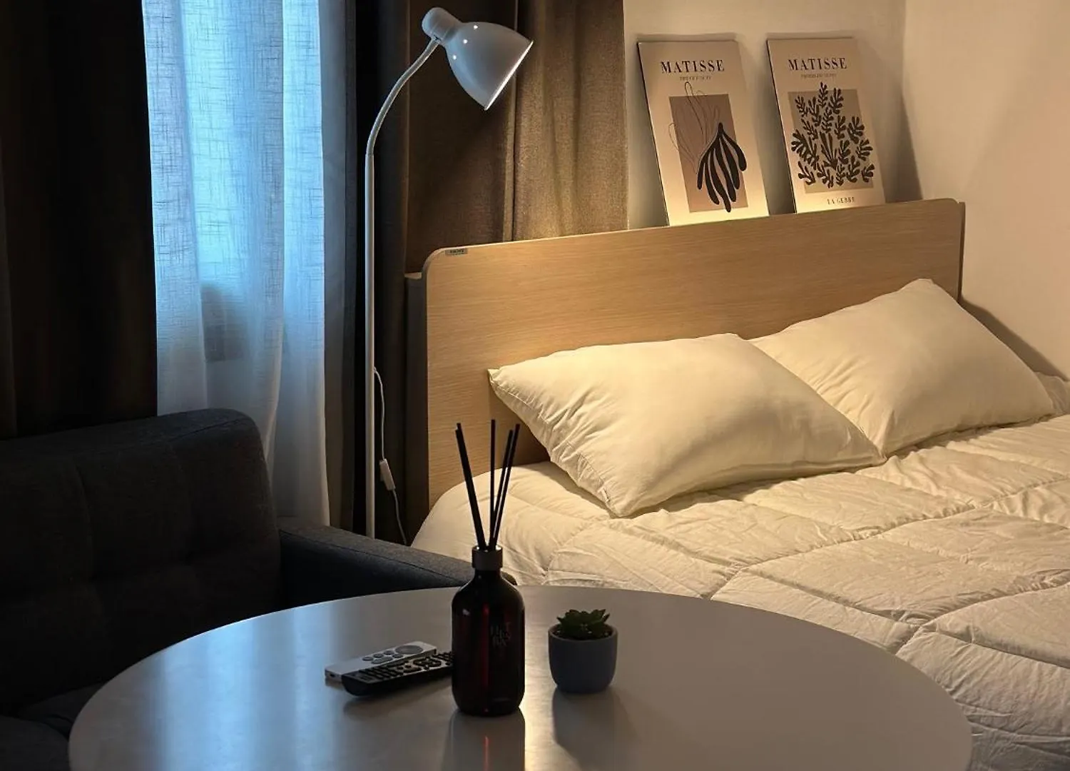 Seoul Station - 1 Minute Away - Cozy House Apartman