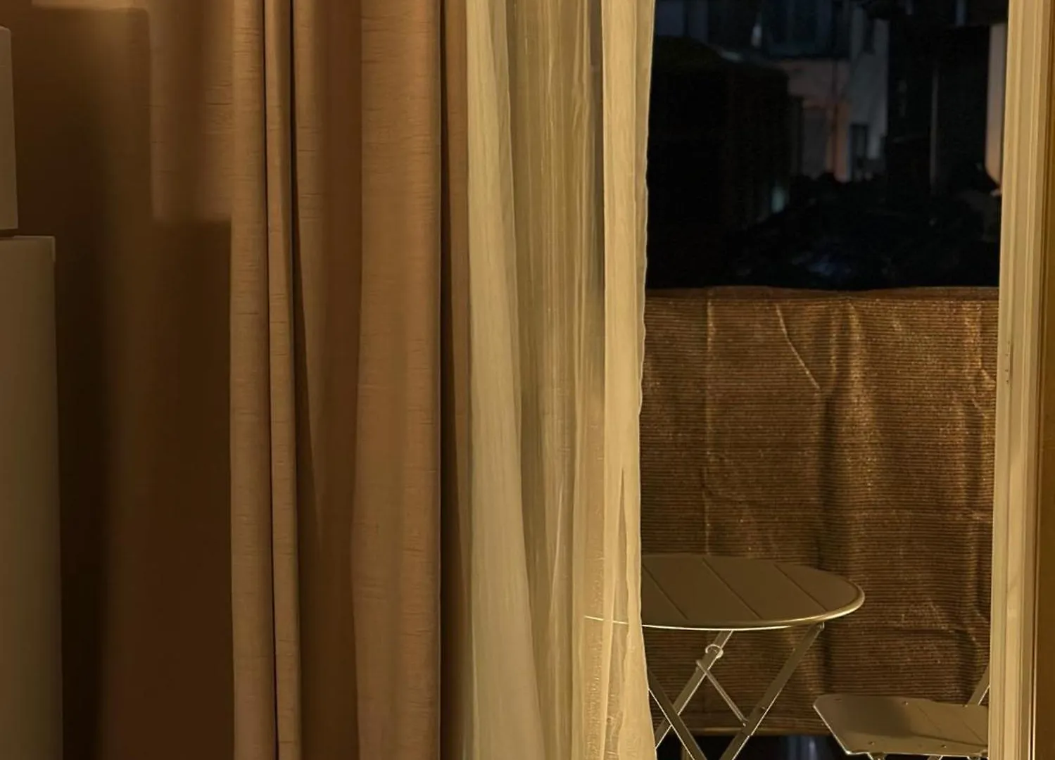 Seoul Station - 1 Minute Away - Cozy House Apartman