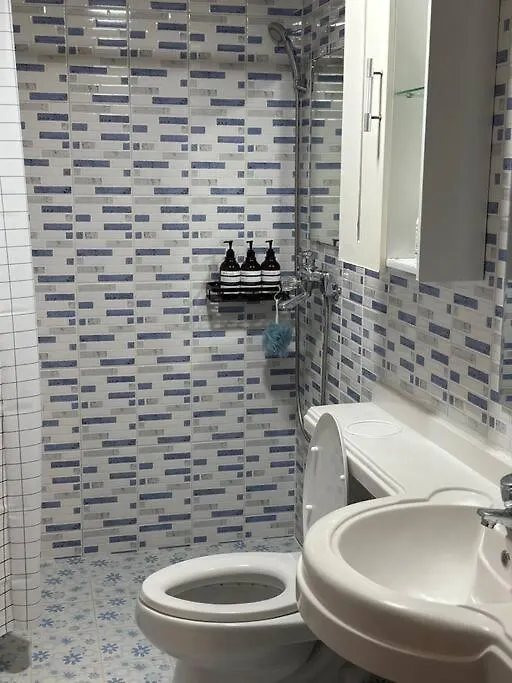 Seoul Station - 1 Minute Away - Cozy House Apartman 0*,  Dél-Korea