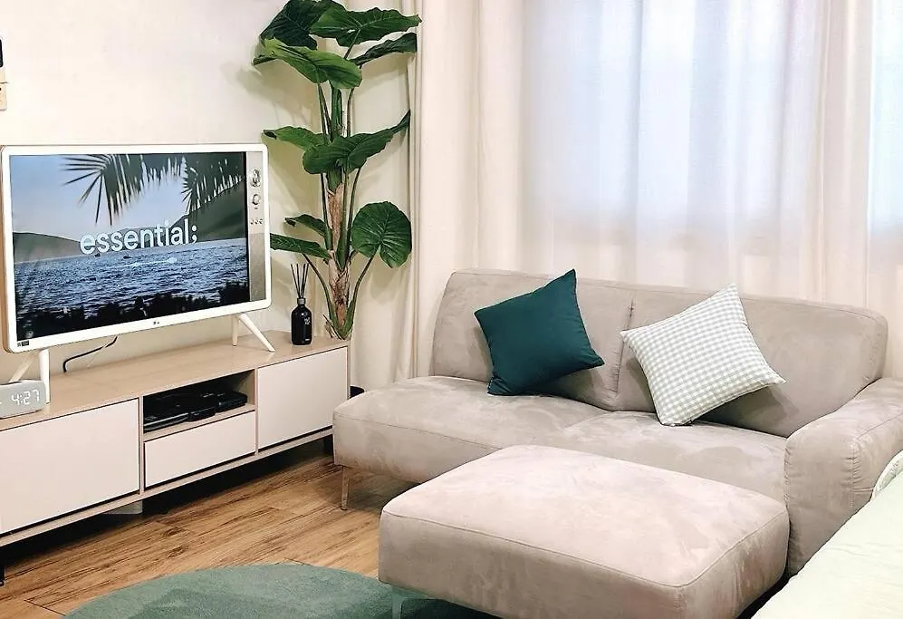 Seoul Station - 1 Minute Away - Cozy House Apartman